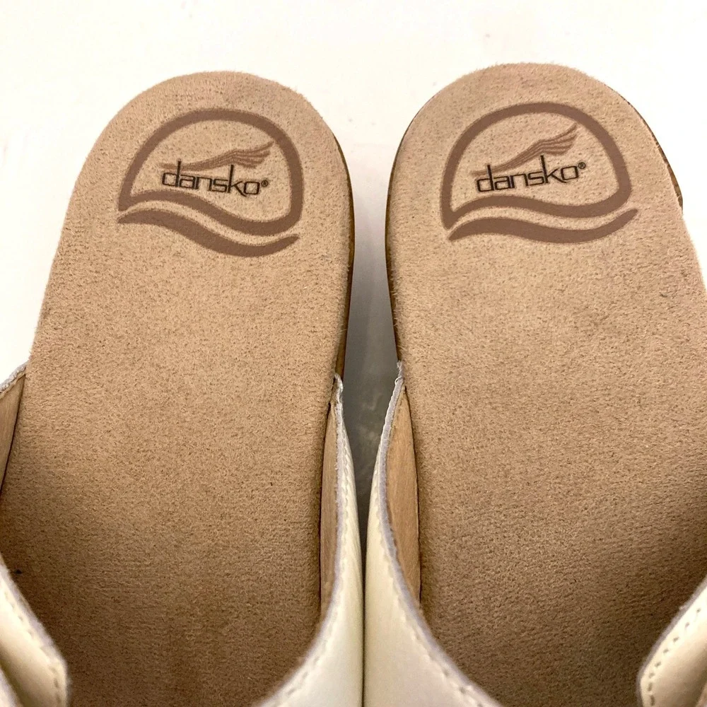 Dansko White Slide Patent Leather Sandals Women's 9 EU 40 Straps‎ Heels Open Toe